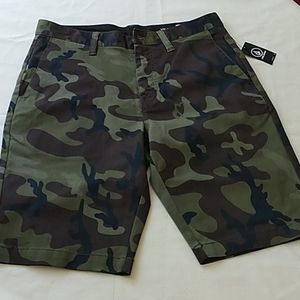 💯💯Volcom shorts nwt💯💯